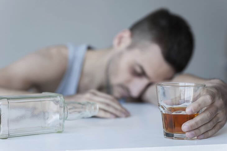 Варианты лечения алкоголизма в домашних условиях